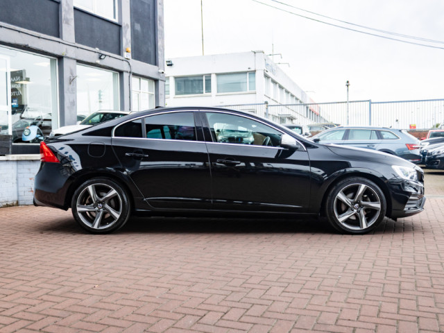 Image for 2016 Volvo S60 2.0D4 R-DESIGN DELUXE 4DR SALOON AUTOMATIC SUNROOF // MINT CONDITION WITH ONLY 122, 000 KMS // BUY WITH CONFIDENCE AA AND SIMI APPROVED DEALER 2025 // FINANCE ARRANGED // ALL TRADE INS WELCOME // 