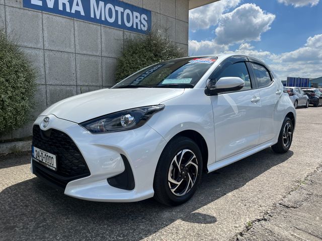 Image for 2024 Toyota Yaris G HYBRID AUTOMATIC 1.5 PETROL //REVERSE CAMERA//KEYLESS ENTRY//ADAPTIVE CRUISE CONTROL// 
