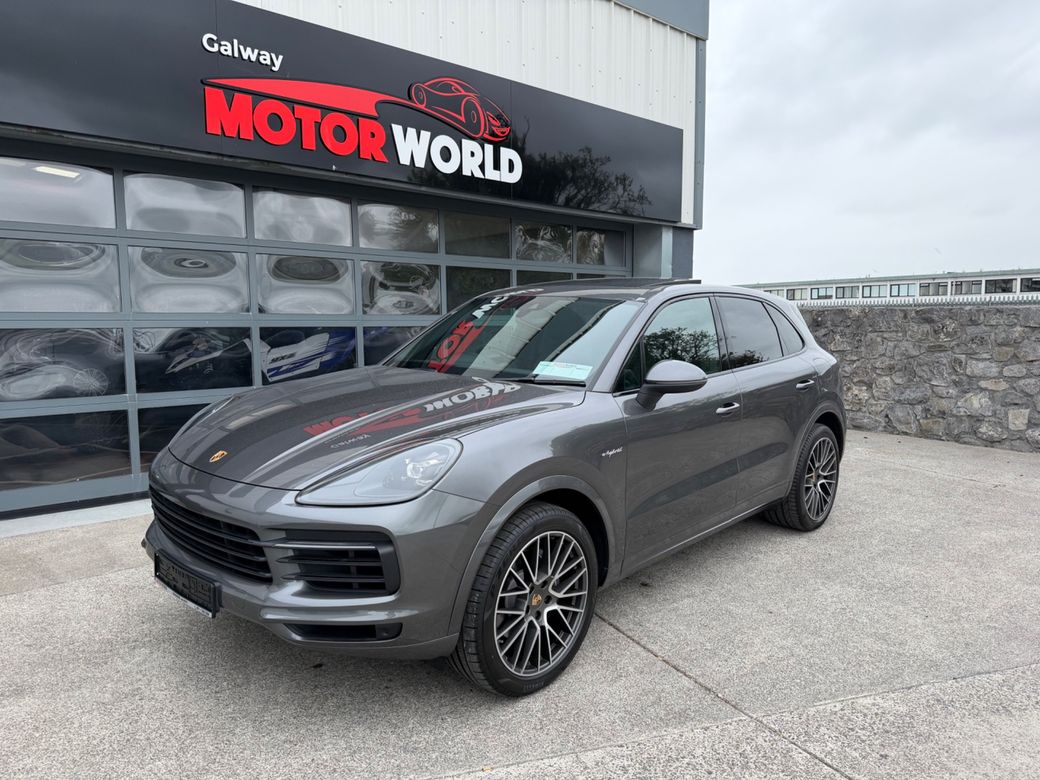 Image for 2023 Porsche Cayenne CAYENNE ESTATE E-HYBRID 5DR TIPTRONIC S 519 BHP