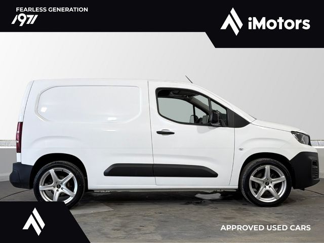 Image for 2022 Peugeot Partner BLUEHDI PROFESSIONAL PREMIUM L1