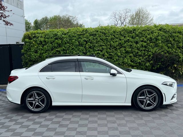 Image for 2022 Mercedes-Benz A Class A200d AMG-LINE PREMIUM // TILT & SLIDE PAN ROOF // VIRTUAL COCKPIT // AMBIENT LIGHTING
