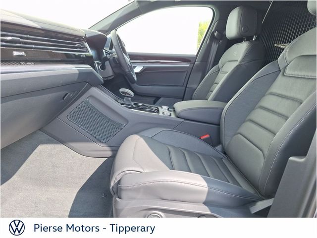 Image for 2025 Volkswagen Touareg 3.0TDI 231HP R LINE 4M DSG