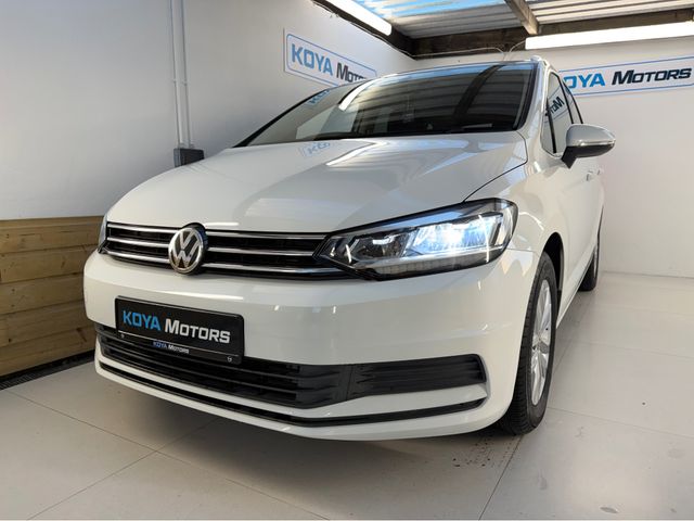 Image for 2018 Volkswagen Touran 7SEATER=2.0 TDI COMFORTLINE PLUS DIESEL AUTOMATIC // APPLE CARPLAY // ANDROID AUTO // REVERSING CAMERA // CRUISE CONTROL // LANE ASSIST // VW MATRIX LIGHTING // FULL PRIVACY PACK // UPGRADED ALLOYS 
