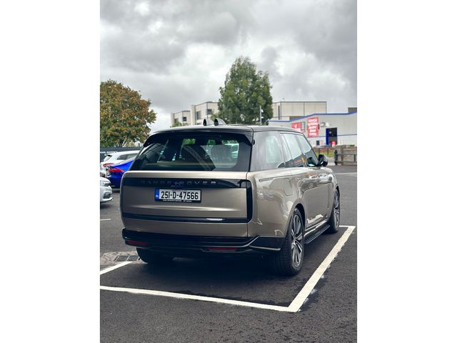 Image for 2025 Land Rover Range Rover P550 AUTOBIOGRAPHY MEGA SPEC