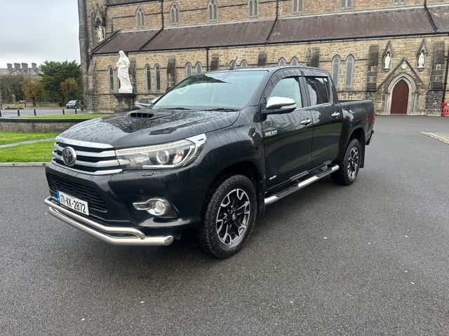 Image for 2017 Toyota Hilux 2.4D4D INV X 148BHP D/C 4DR A