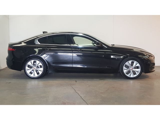 Image for 2021 Jaguar XE 2.0DS AUTO **FACELIFT MODEL** -- IMMACULATE CONDITION -- LOW MILEAGE!!