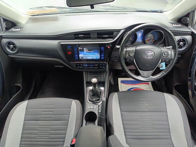 Image for 2017 Toyota Auris 1.4 D-4D (90) 5Dr Luna