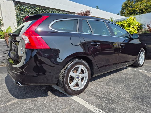 Image for 2018 Volvo V60 2.0 D4 / SE WITH LEATHER / LOW MILEAGE / TAX €270 (182)