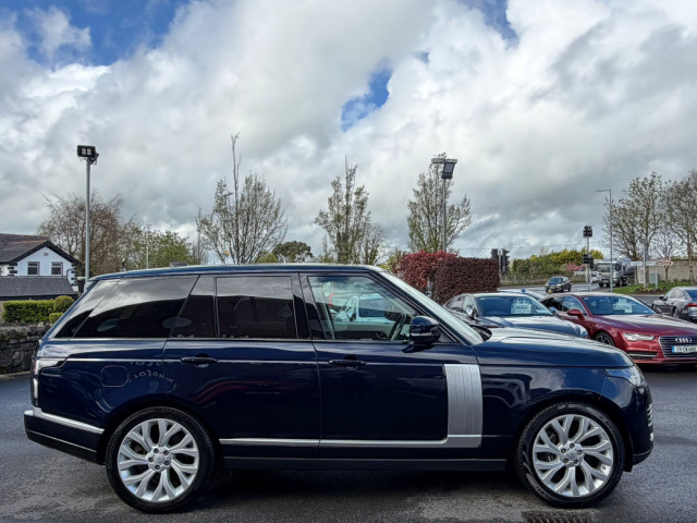 Image for 2019 Land Rover Range Rover RR VOGUE SE P400E Auto *Huge Spec & Low Kils*