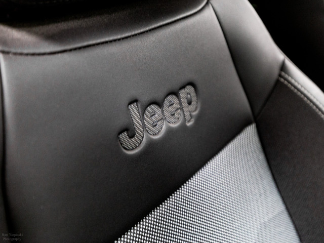 Image for 2024 Jeep Avenger Summit 54kWh 155HP