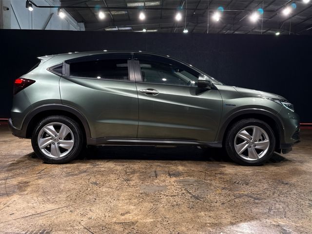 Image for 2020 Honda Vezel 1.5 HYBRID - ALLOY WHEELS - MULTI FUNCTION STEERING WHEEL - CRUISE CONTROL - LANE KEEP ASSIST - REVERSE CAMERA