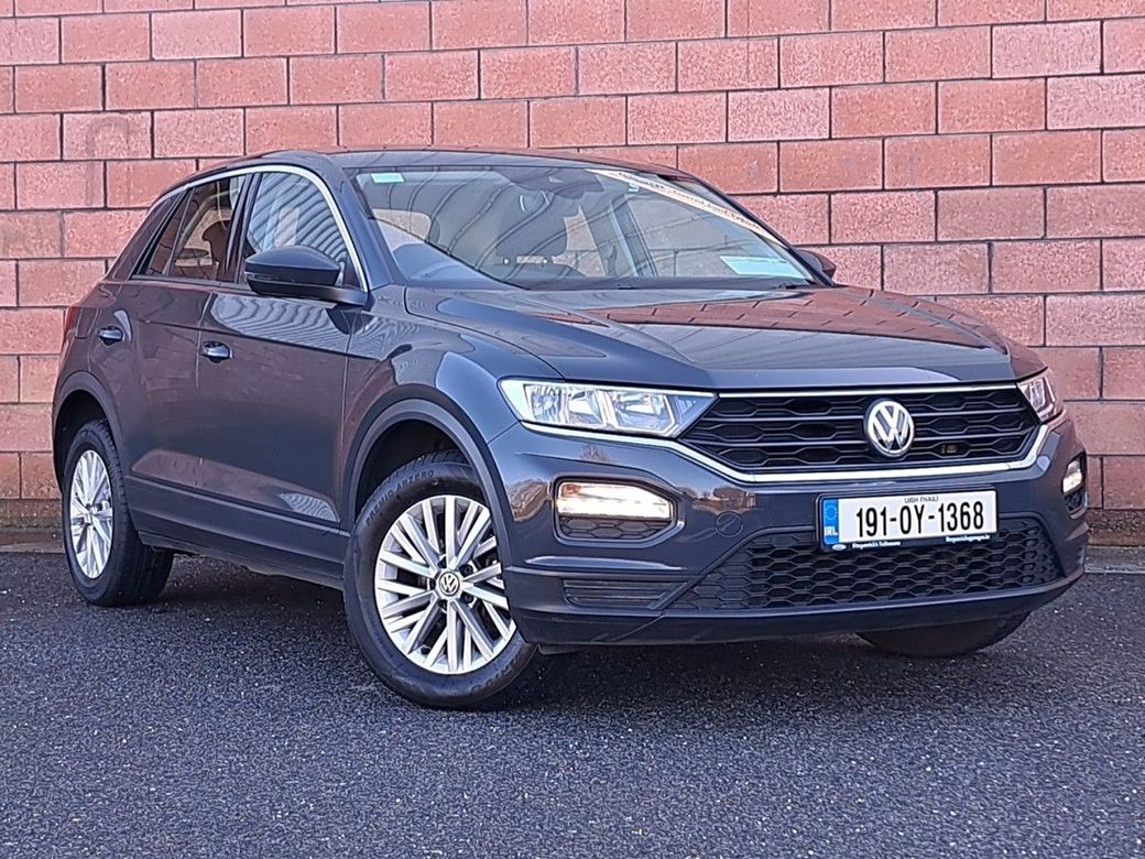 Image for 2019 Volkswagen T-Roc SE Model 1.6 Diesel 115 BHP with reversing Camera, Sat Nav.