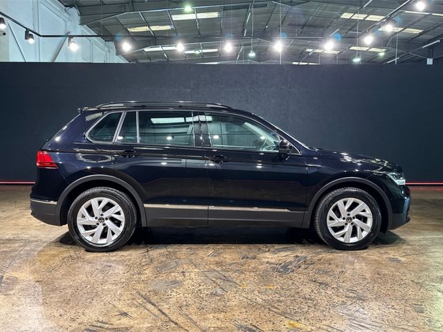 Image for 2023 Volkswagen Tiguan 2.0 TDI AUTOMATIC - CRUISE CONTROL - PARKING PILOT - A/C HEATING CONTROLS