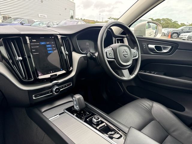 Image for 2024 Volvo XC60 T6 AWD PHEV Core