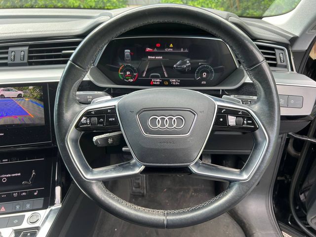 Image for 2021 Audi e-tron 50 QUATTRO RS-PERFORMANCE PACK // ADAPTIVE AIR SUSPENSION // LEATHER HEATED & POWERED SEATS // MULTIMEDIA DISPLAY // DIGITAL CLUSTER