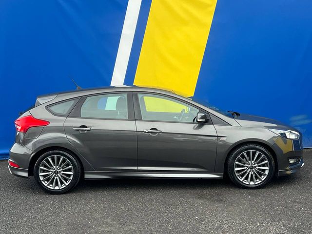 Image for 2018 Ford Focus ST-LINE 1.5 TD // SERVICE HISTORY // 17" ST-LINE ALLOYS // AIR CONDITIONING
