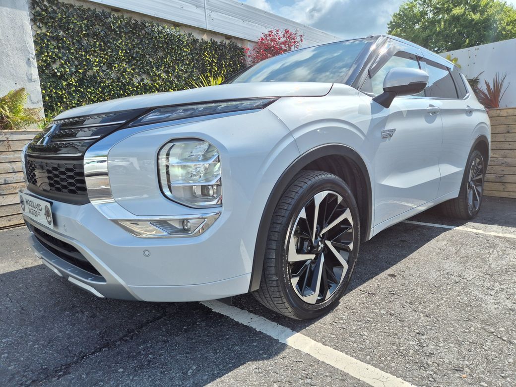 Image for 2023 Mitsubishi Outlander 2.4 PHEV / 7 SEATER / EXCEED TOP SPEC / TAX €160 
