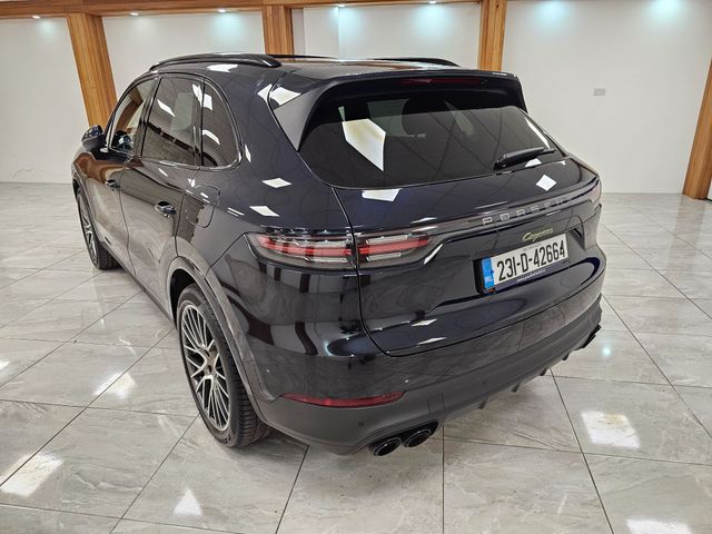 Image for 2023 Porsche Cayenne HIGH SPEC