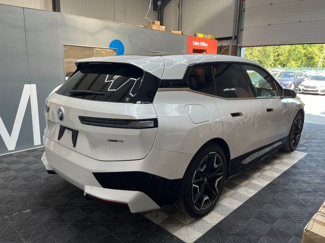 Image for 2022 BMW iX 2022 BMW IX XDRIVE40 LAUNCH EDITION AUTOMATIC / CRUISE CONTROL / 360 CAMERA / ELECTRIC MEMORY & HEATED SEATS / AMBIENT LIGHTS / PANORAMIC SUNROOF / APPLE CARPLAY AND MORE