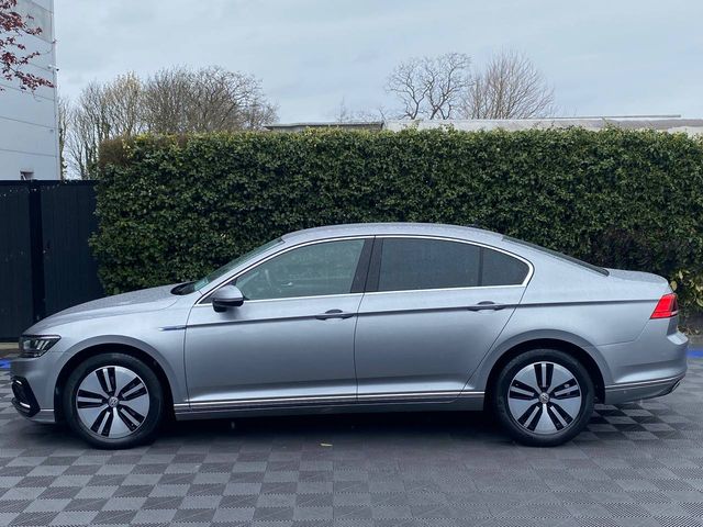 Image for 2020 Volkswagen Passat GTE 1.4 HYBRID // LEATHER INTERIOR // APPLE CARPLAY/ANDROID AUTO // DIAMOND CUT ALLOYS