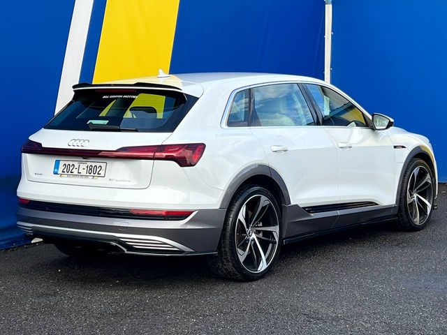 Image for 2020 Audi e-tron RS-PERFORMANCE 50 QUATTRO // LEATHER HEATED SEATS // ADAPTIVE AIR SUSPENSION // DUAL ZONE CLIMATE CONTROL // DIGITAL CLUSTER