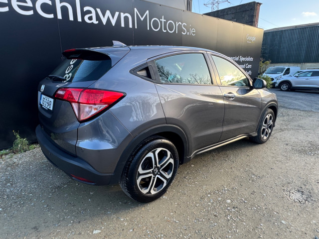 Image for 2018 Honda HR-V 1.5i VTEC ES 5DR // LOW MILEAGE // EXCELLENT CONDITION // GREAT DOCUMENTED SERVICE HISTORY // 07/26 NCT AND €280 ROAD TAX // 