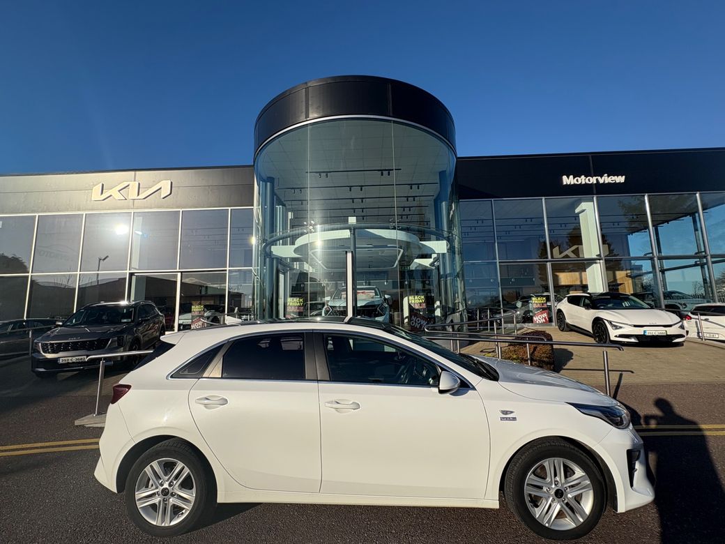 Image for 2021 Kia Ceed 1.6D Alloys Air Con Bluetooth, **warranty till 2028** Air Conditioning, Touch Screen Infotainment System, Rear Parking Sensors, Reversing Camera