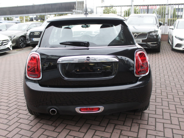 Image for 2019 Mini Cooper 1.5D COOPER SPORT 3DR HATCHBACK AUTOMATIC // STUNNING LOOKING CAR // BUY WITH CONFIDENCE AA AND SIMI APPROVED DEALER 2026 // FINANCE ARRANGED // ALL TRADE INS WELCOME //