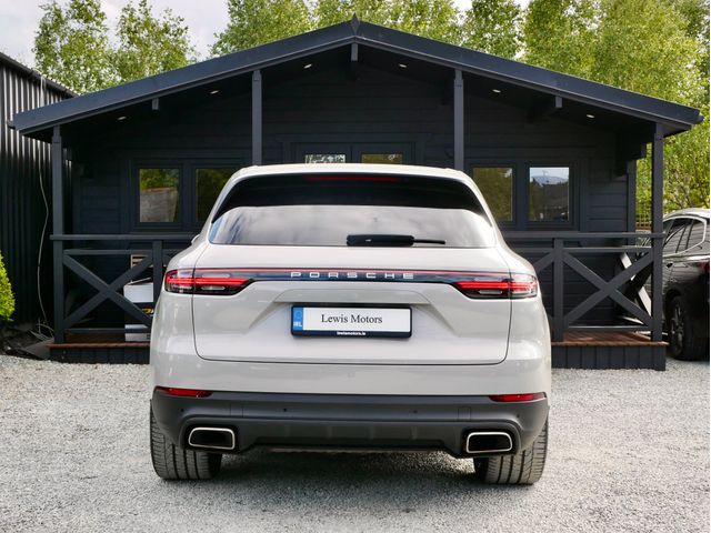 Image for 2022 Porsche Cayenne E-HYBRID, **DEPOSIT TAKEN** 470BHP, BOSE SOUND SYSTEM, AIR SUSPENSION, TILT AND SLIDE PAN ROOF, HEATED STEERING WHEEL