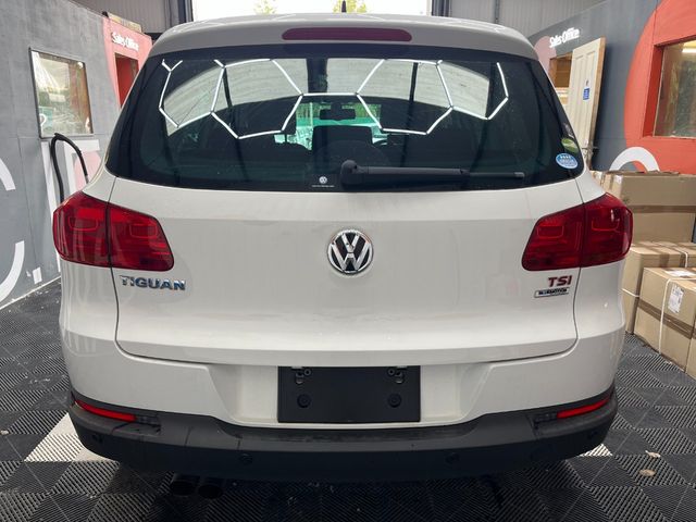 Image for 2016 Volkswagen Tiguan 2016 VOLKSWAGEN TIGUAN LOUNGE 1.4 AUTOMATIC / CRUISE CONTROL / PARKING CAMERA / PADDLE SHIFTERS AND MORE