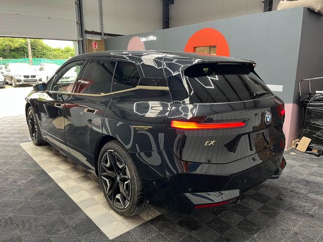 Image for 2022 BMW iX 2022 BMW IX XDRIVE40 AUTOMATIC / CRUISE CONTROL / 360 CAMERA / ELECTRIC MEMORY & HEATED SEATS / AMBIENT LIGHTS / PANORAMIC SUNROOF AND MORE