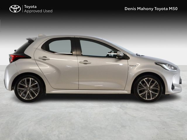 Image for 2021 Toyota Yaris Platinum Edition Hybrid Auto