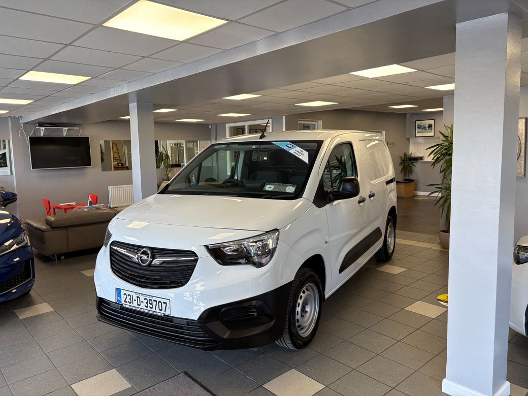 Image for 2023 Opel Combo Komfort Trim