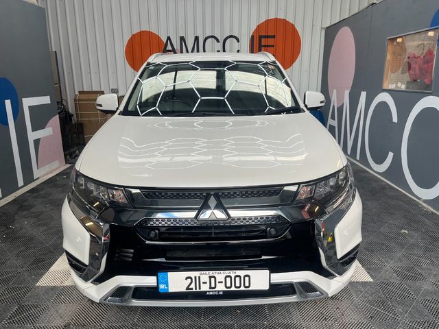 Image for 2021 Mitsubishi Outlander 2021 OUTLANDER PHEV G PLUS PACKAGE 4WD AUTOMATIC/ CRUISE CONTROL/PARKING CAMERA/ ELETRIC SEATS AND MORE
