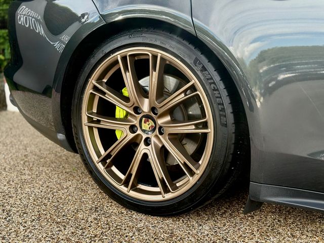 Image for 2019 Porsche Panamera 4 E-hybrid Sport Turismo 462PS