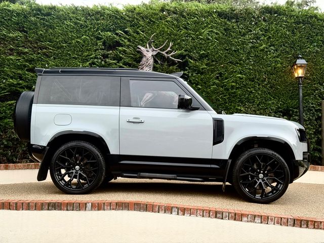 Image for 2021 Land Rover Defender 90 