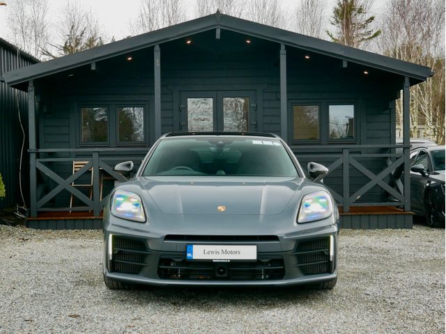 Image for 2025 Porsche Panamera 4 PDK **DEPOSIT TAKEN**
