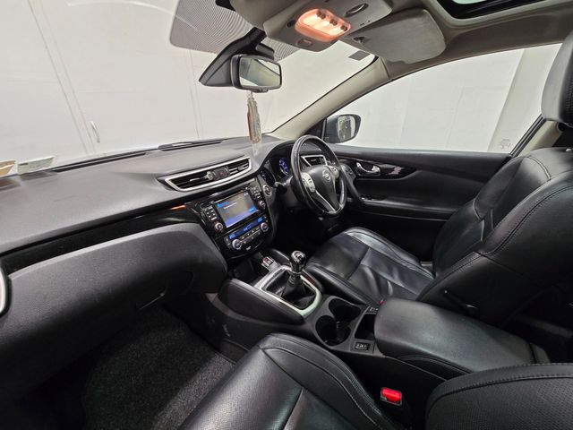 Image for 2017 Nissan Qashqai 1.5 DCI Tekna Panoramic Sunroof, Reversing camera