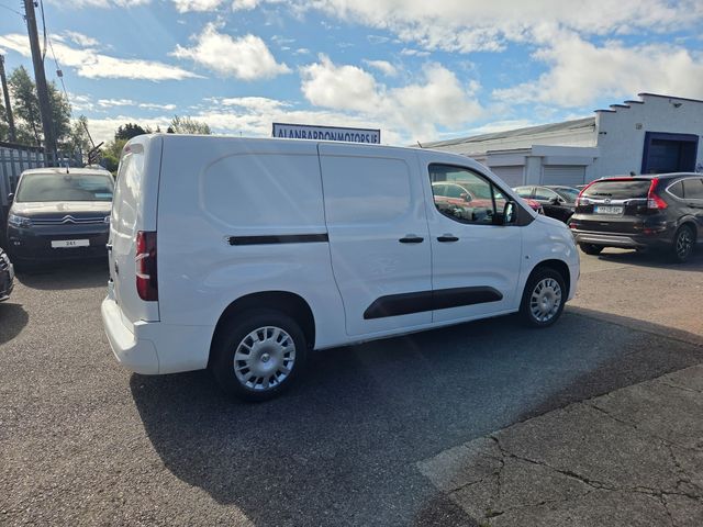 Image for 2022 Vauxhall Combo 2300 Sportive TD