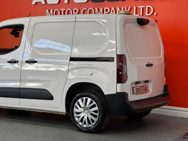 Image for 2020 Peugeot Partner # 11