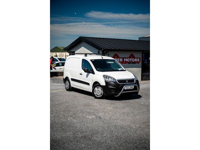 Image for 2017 Peugeot Partner 