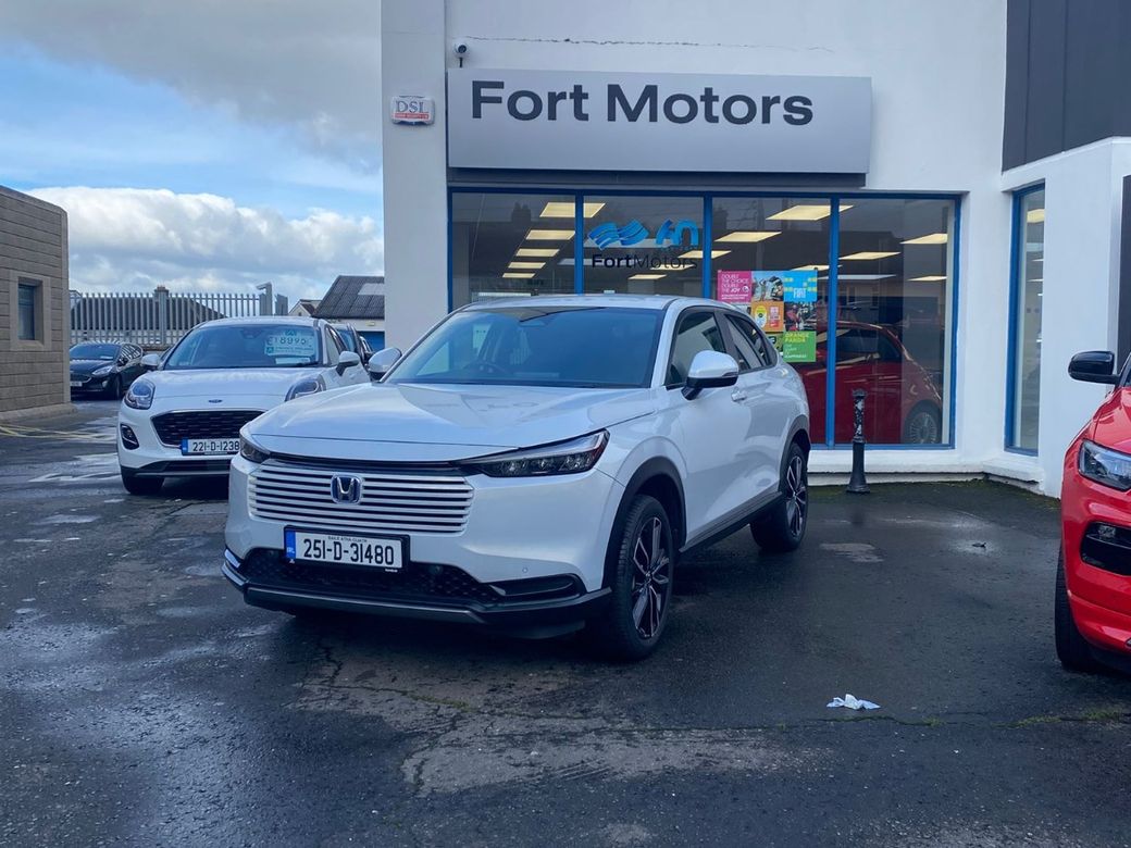 Image for 2025 Honda HR-V E:hev Elegance