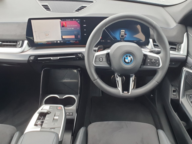 Image for 2025 BMW iX2 eDrive 20 M Sport 