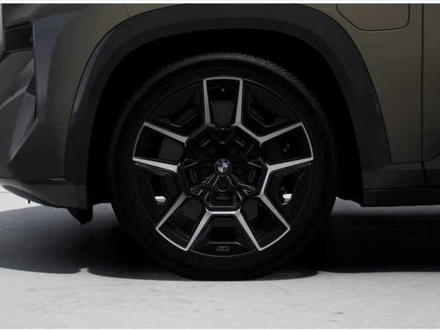 Image for 2026 BMW XM G09 50e