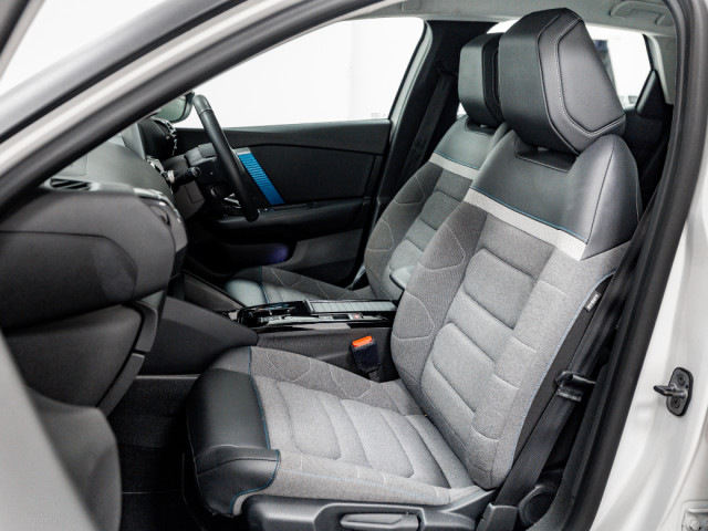 Image for 2022 Citroen C4 ë-Sense Plus 50kWh Auto 136HP