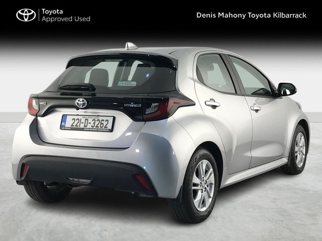 Image for 2022 Toyota Yaris HYBRID LUNA
