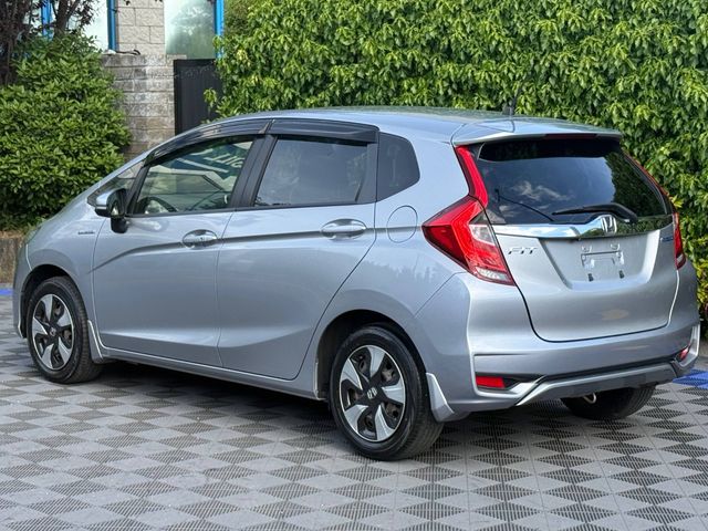 Image for 2017 Honda Fit F-PACKAGE 1.5 HYBRID AUTO // SERVICE HISTORY // REVERSE CAMERA // LANE ASSIST