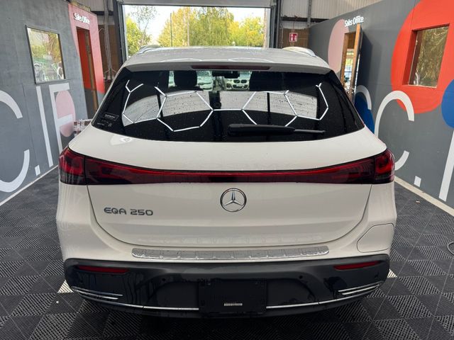 Image for 2023 Mercedes-Benz EQA 2023 MERCEDES-BENZ EQA250 AUTOMATIC / CRUISE CONTROL / 360 CAMERA / ELECTRIC MEMORY & HEATED SEATS / PADDLE SHIFTERS / AMBIENT LIGHTS AND MORE