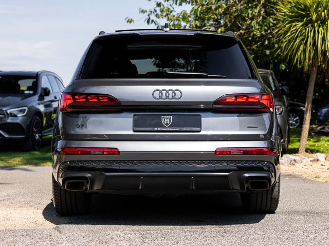 Image for 2026 Audi Q7 TFSIe Vorsprung