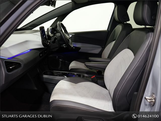 Image for 2023 Volkswagen ID.3 Id3 FAMILY PRO 58KW. *PANORAMIC ROOF* MOONSTONE GREY WITH CONTRASTING BLACKROOF, LEATHER AND ALCANTARA INTERIOR, HEATED SEATS, 18” DIAMOND CUT ALLOYS